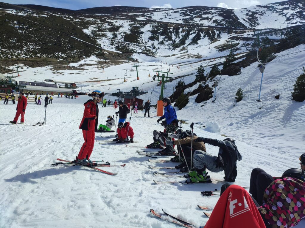 Escuela de Esqui y Snowboard de Valdezcaray