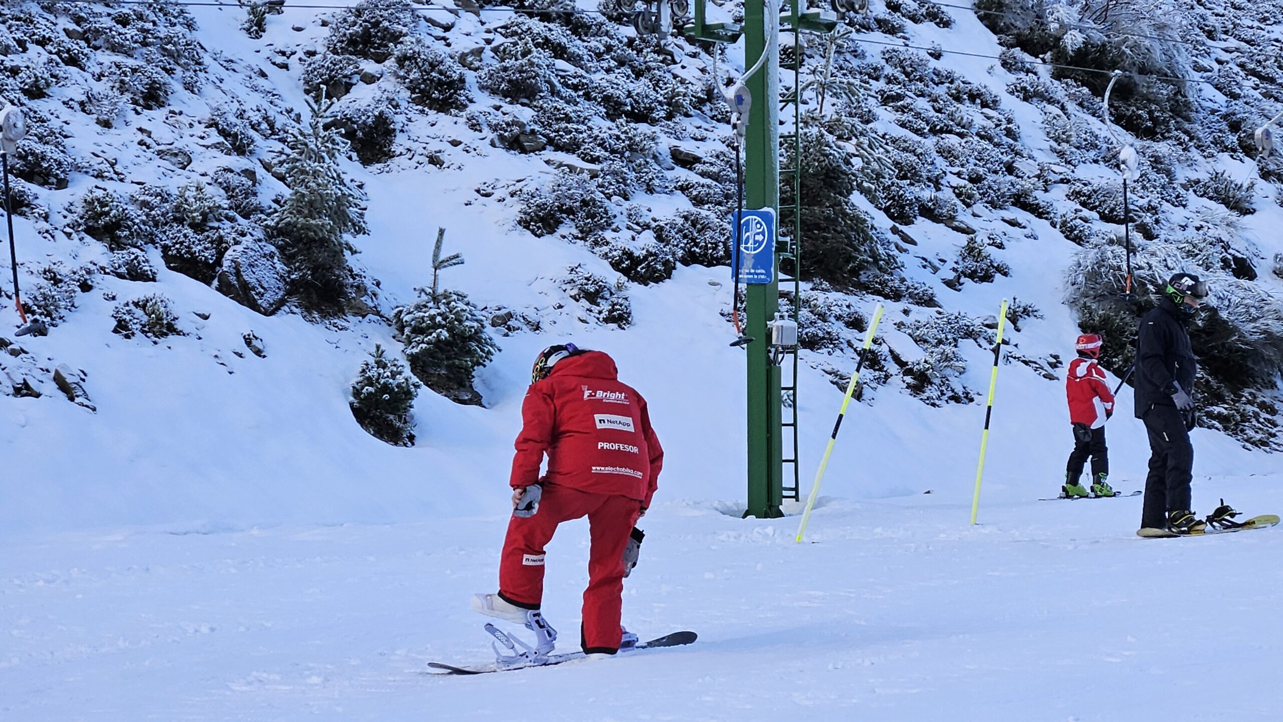 Escuela de Esqui y Snowboard de Valdezcaray